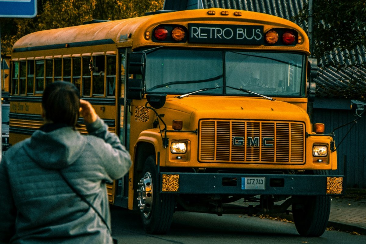 ¡Mantente seguro en el autobús escolar!